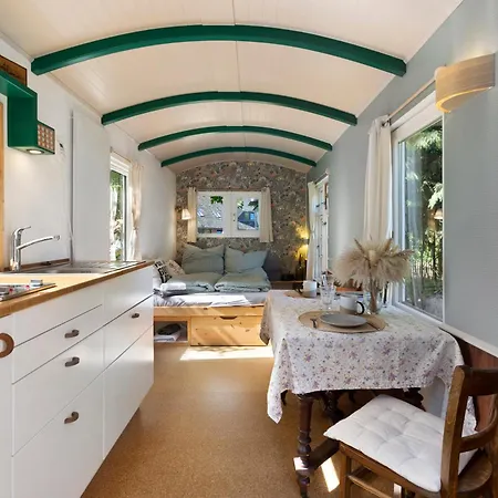 Tiny Haus *